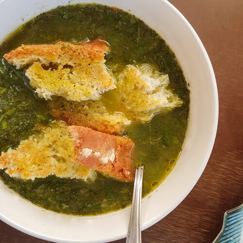 Soupe a la mauve avec des croutons